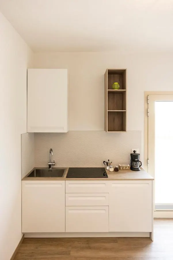 Borgoroma - Business & Apartments Verona 0*,  Italia